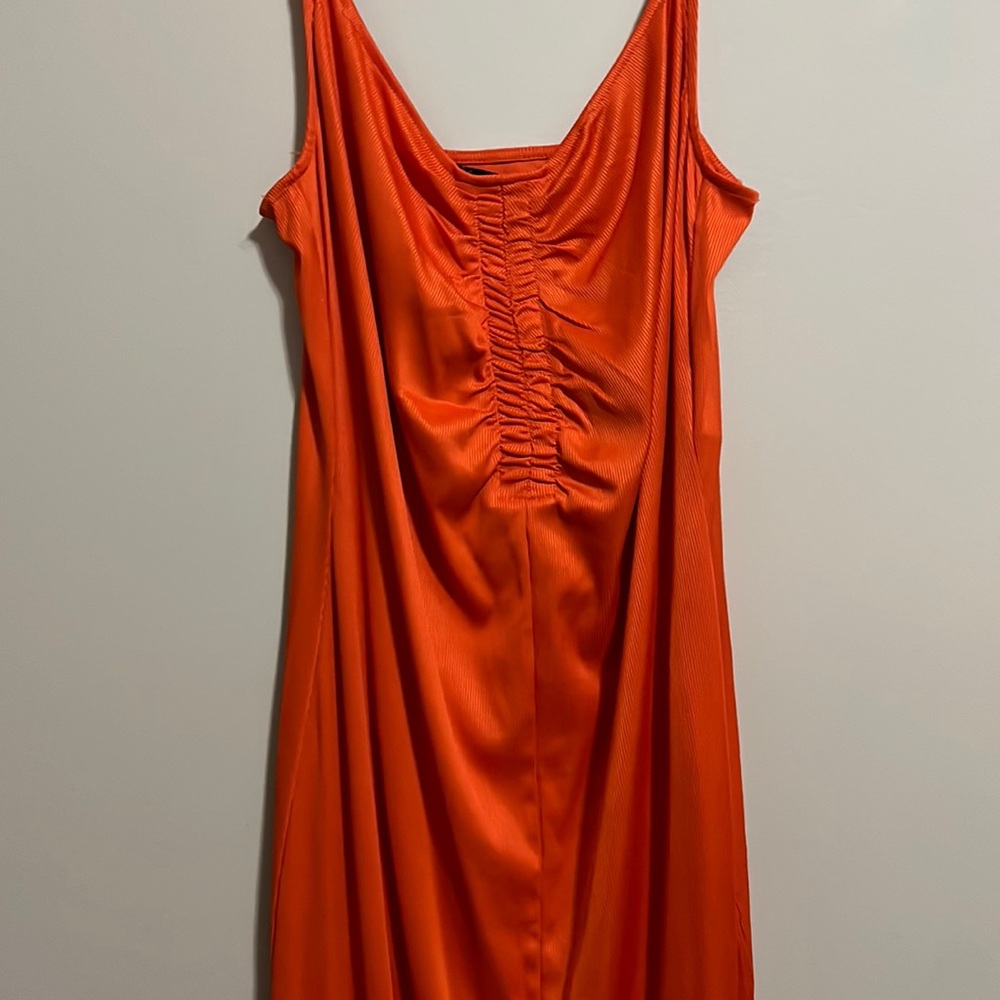 Beautiful orange size Large (could run as XL) maxi dress.